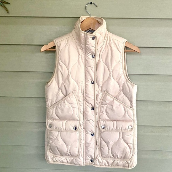 J. CREW Quilted warm signature puffer Excursion Vest cream EUC women’s sz xxs - Picture 5 of 15